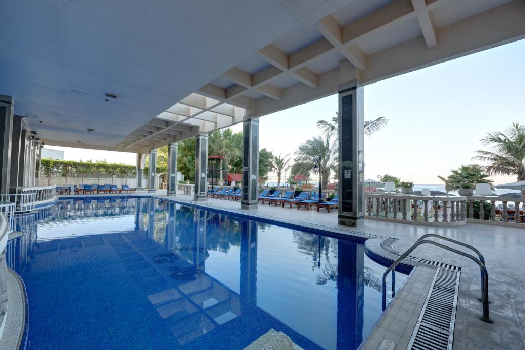 Bazén v ubytování Sahara Beach Resort & Spa nebo v jeho okolí