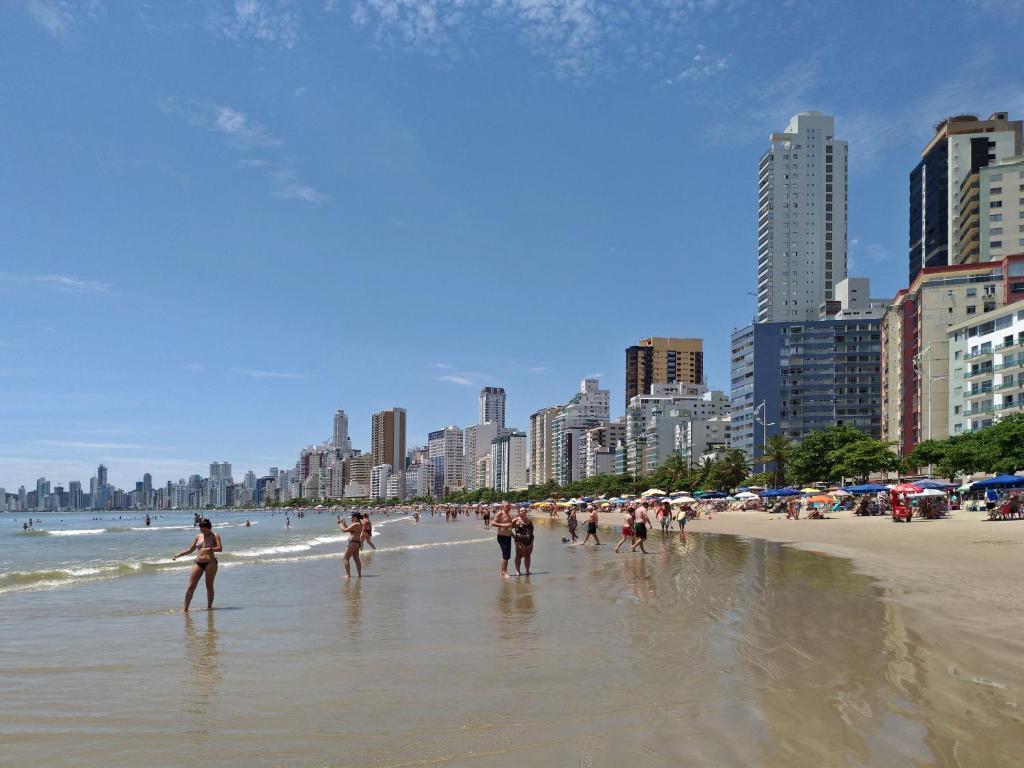  Belo apto frente-mar