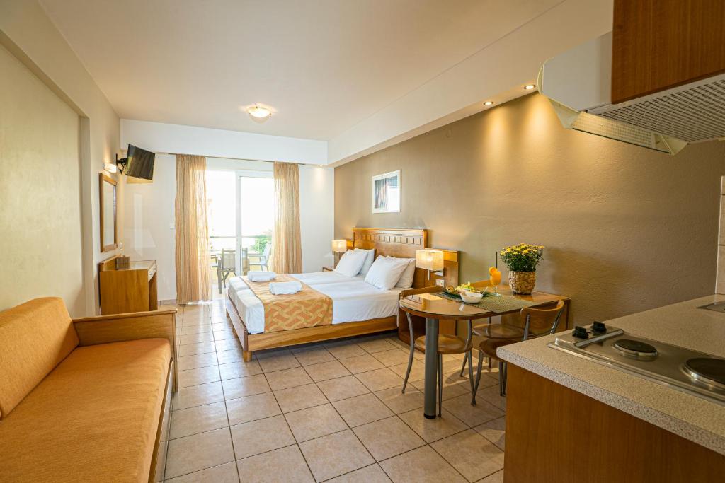 Helios Apartments - 1