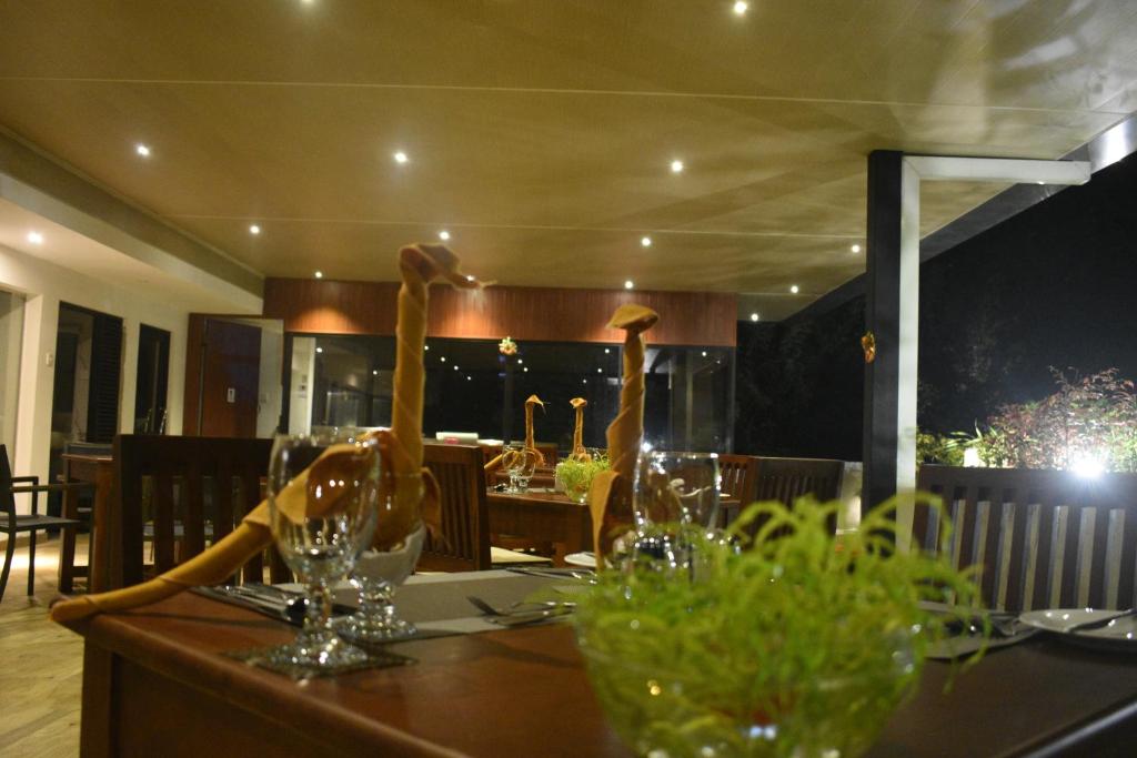 Fotografie z fotogalerie ubytování Lotus Lake Residence v destinaci Kandy