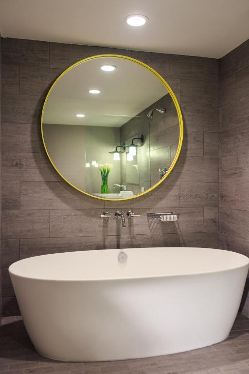 Kimpton Brice Hotel, an IHG Hotel - Suite King Avec Baignoire Moussante