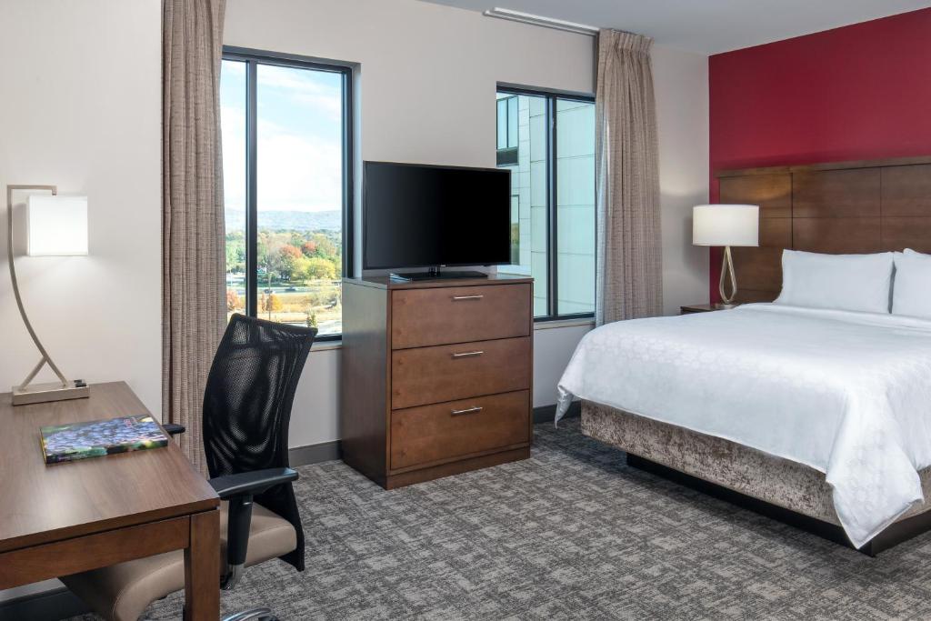 Staybridge Suites Charlottesville Airport by IHG photo