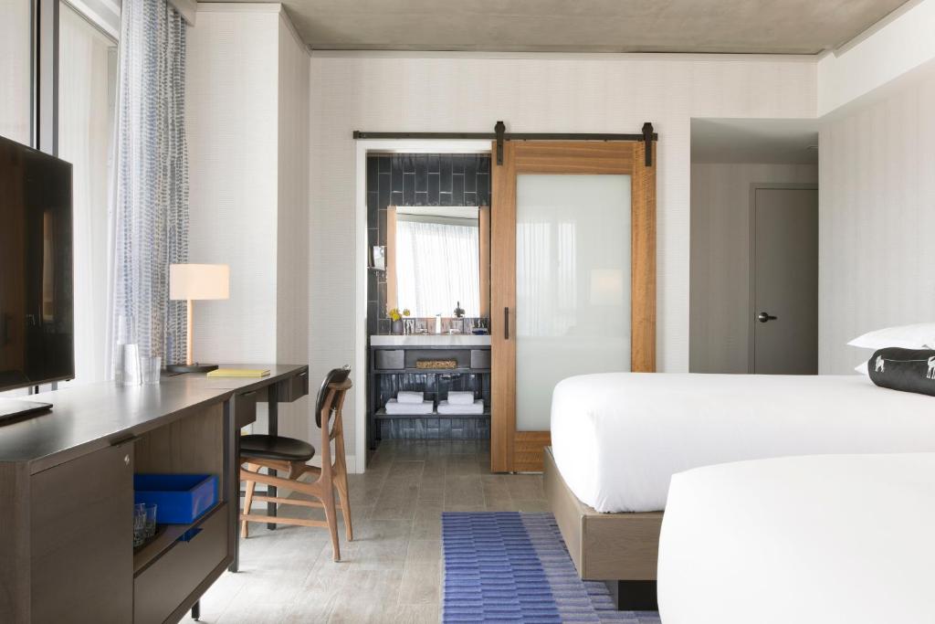 Kimpton Rowan Palm Springs Hotel, an IHG Hotel - Chambre Queen Premium Avec Deux Lits Queen Et View Mountain