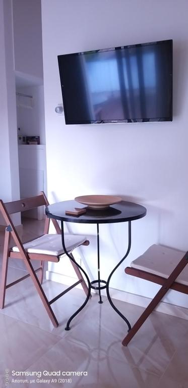 TV a/nebo společenská místnost v ubytování Ble Mavi - Studio for 2