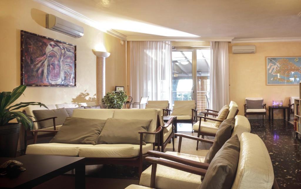 Posezení v ubytování Hotel Tropical