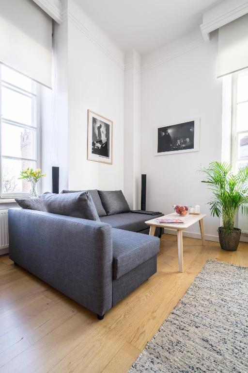 Old Town Heart VII - TheBarbican - 7