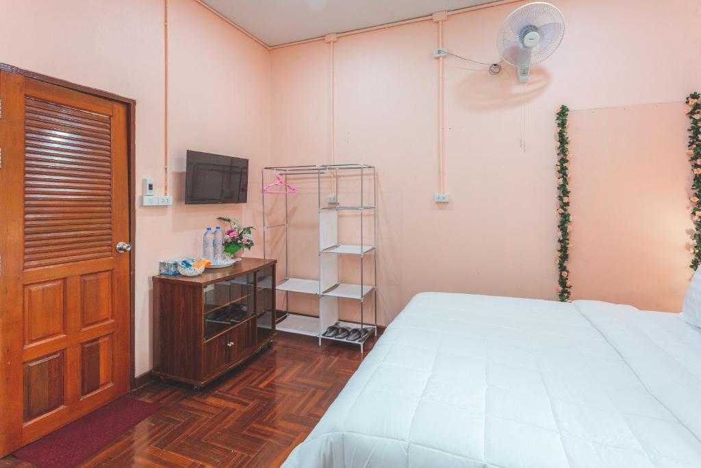 Gaiwandhanat Homestay - King Room With Balcony