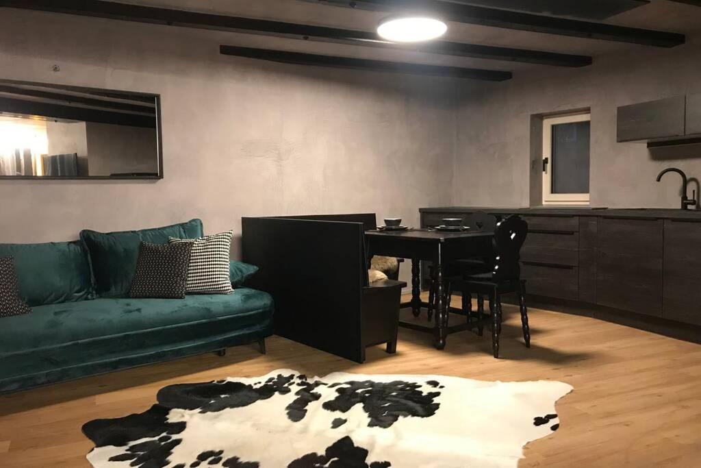 Kuchnia lub aneks kuchenny w obiekcie Bergchalet Hinterstoder