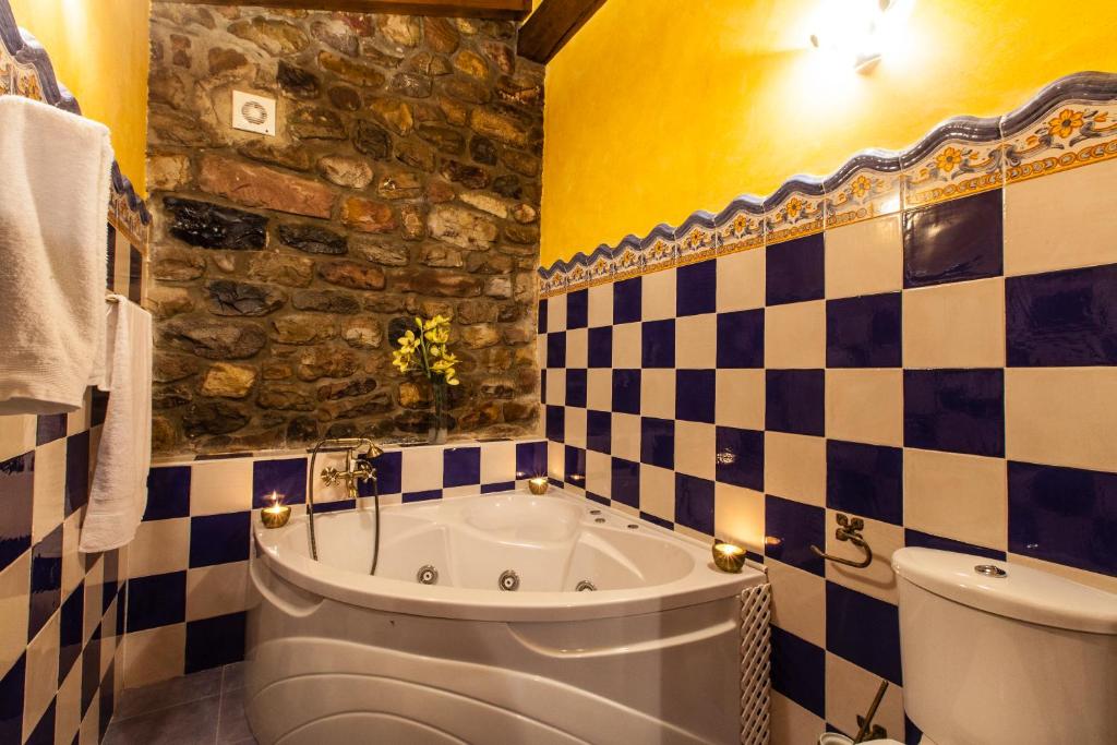 Hotel Spa Casona La Hondonada - Bañera de hidromasaje en Terán