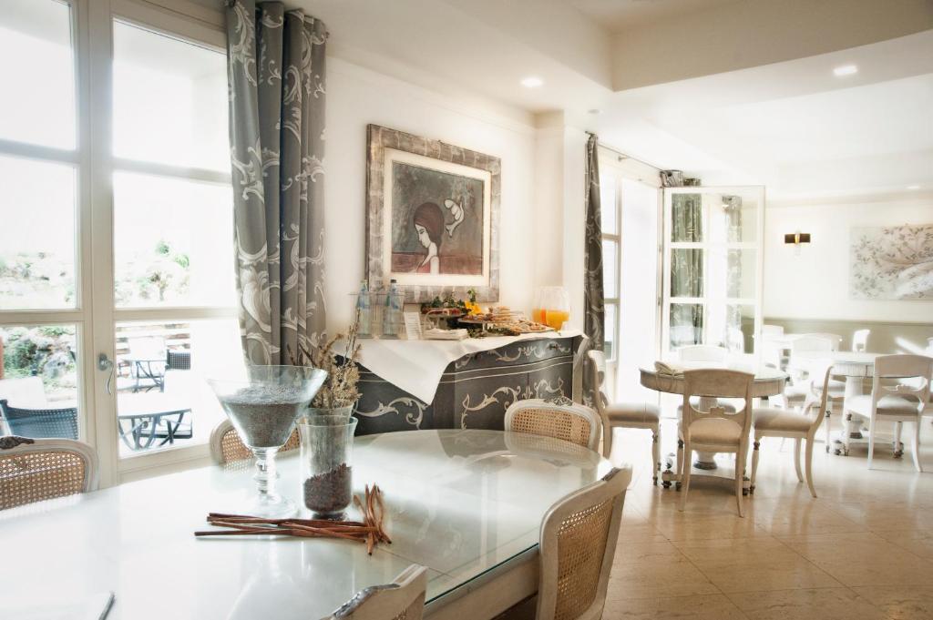 Część wypoczynkowa w obiekcie Relais Villa Valfiore