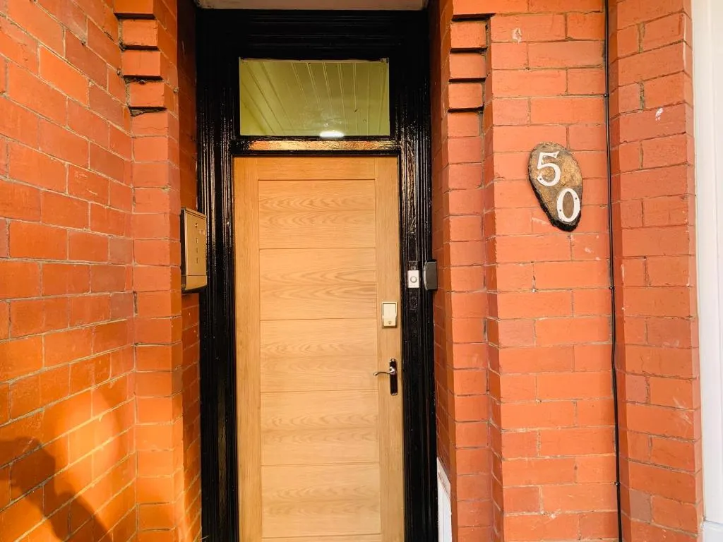 50 mayford Road, Manchester (CT), United Kingdom