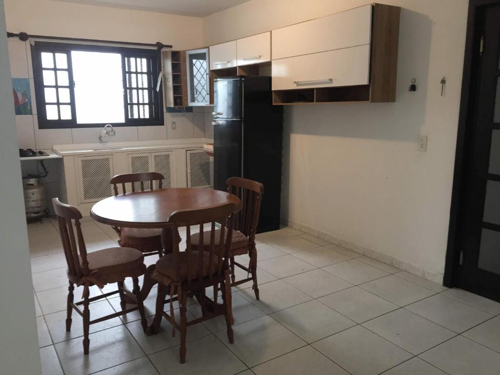  CASA C/ PISCINA INTERPRAIAS BALNEÁRIO CAMBORIU