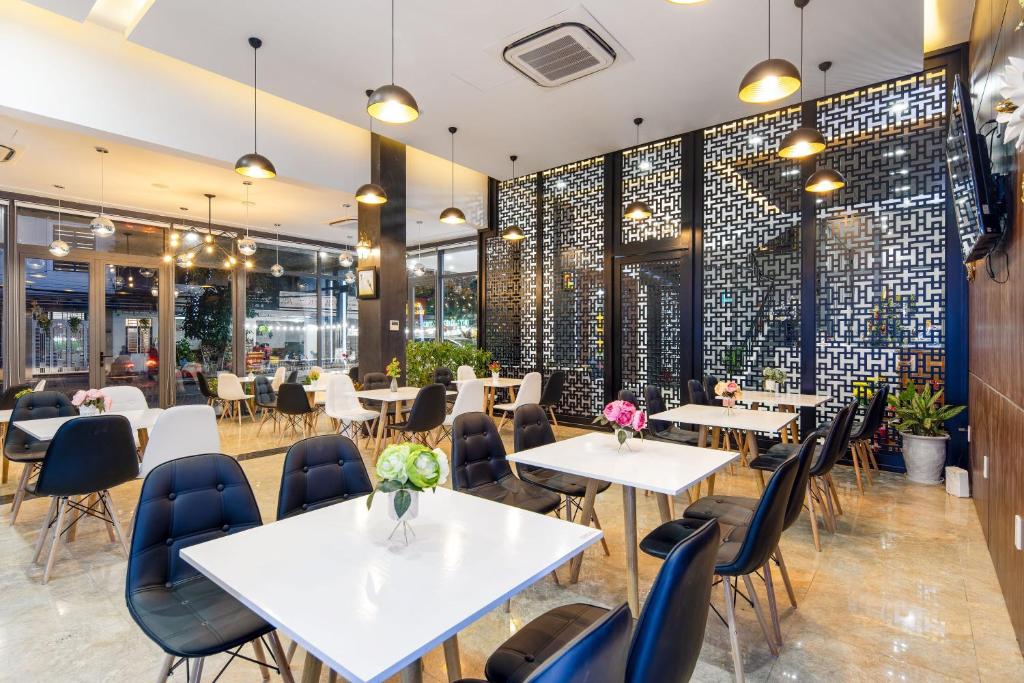 Restaurace v ubytování Bamboo Hotel