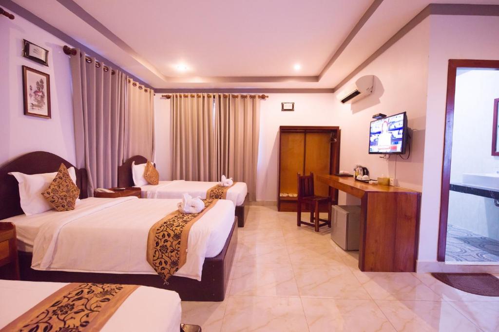 Golden Bakong Boutique - Triple Room