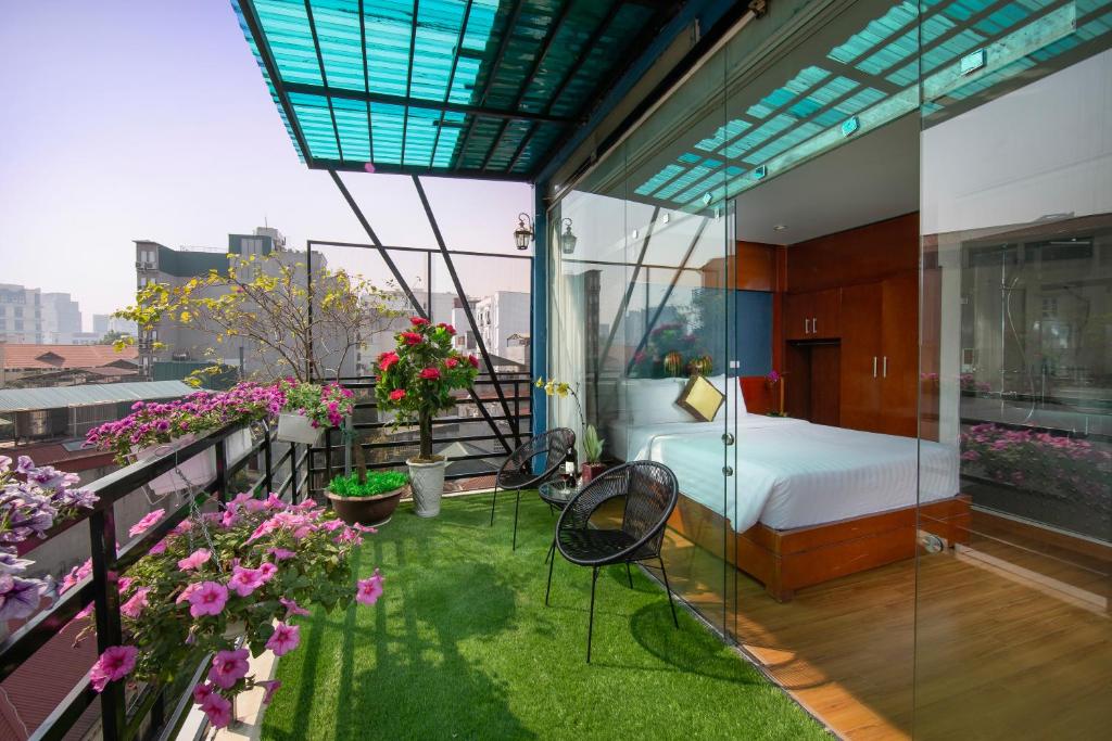 Balkón nebo terasa v ubytování Hanoi Lotus Boutique Hotel