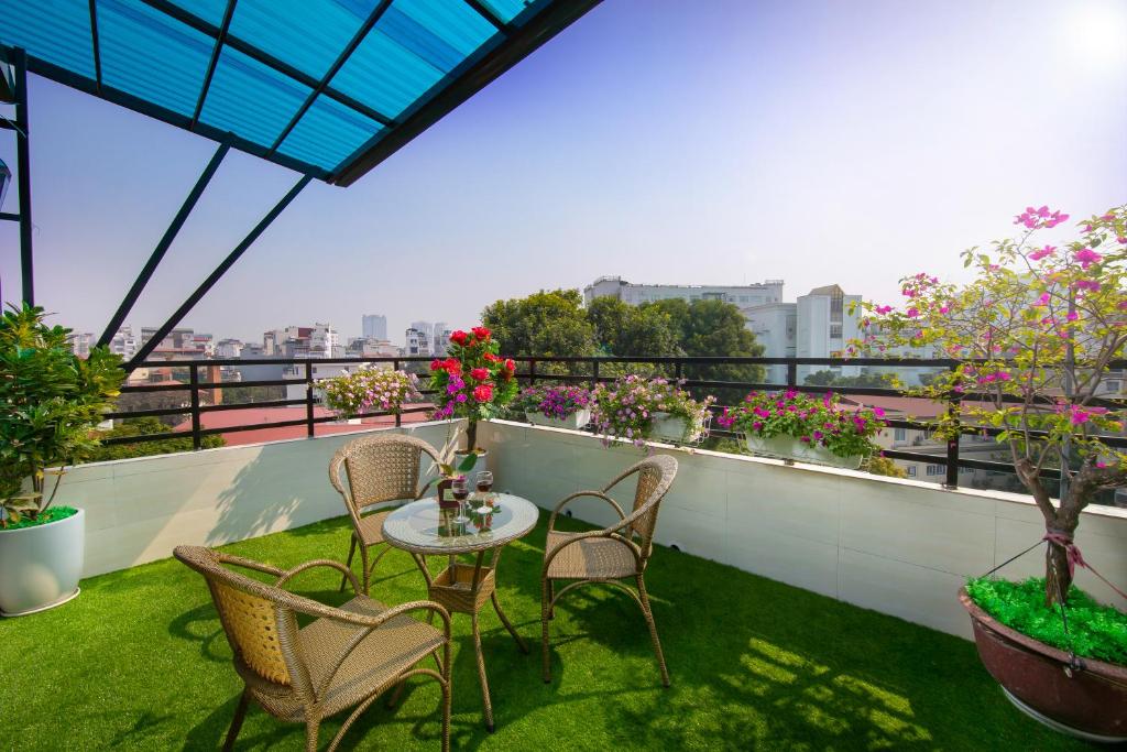 Balkón nebo terasa v ubytování Hanoi Lotus Boutique Hotel