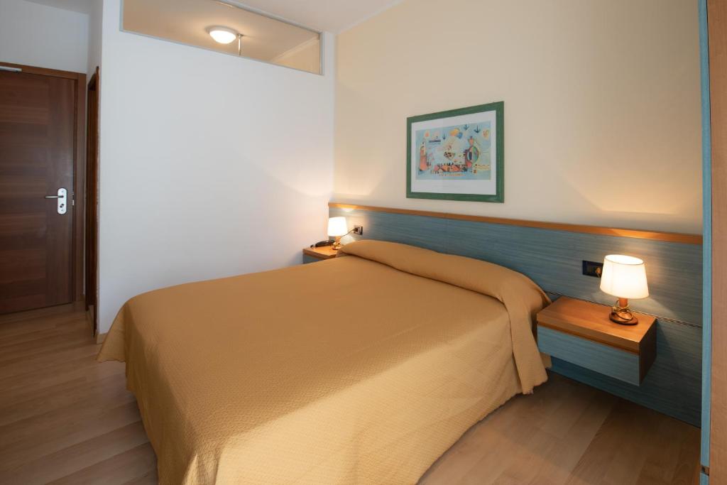 Hotel Parigi - Habitación Doble Con Vista Mar Lateral