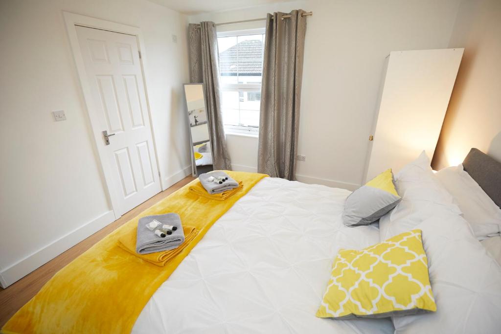 Apartment 6 - Lovely apartment available for guests Parking wifi - Housity