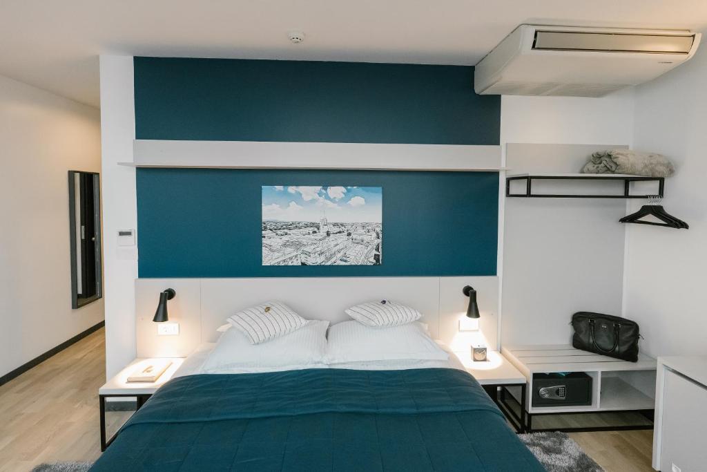 Hotel Blue - Resim 21