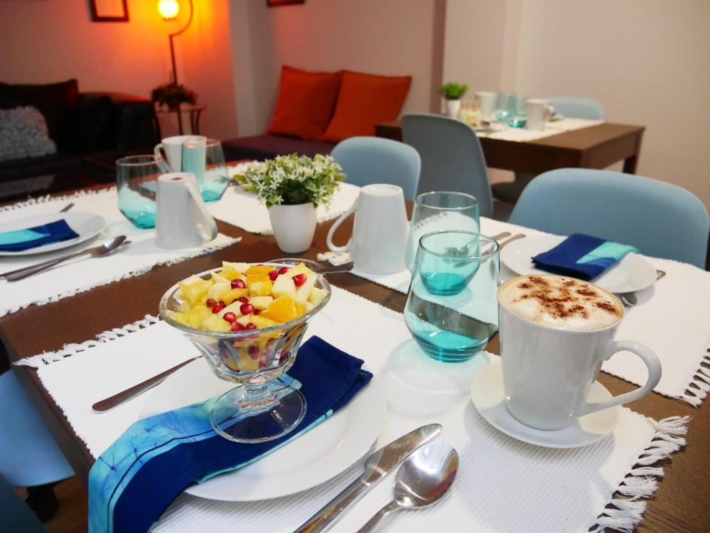 Comida no cama e café (B&B) ou em algum lugar perto