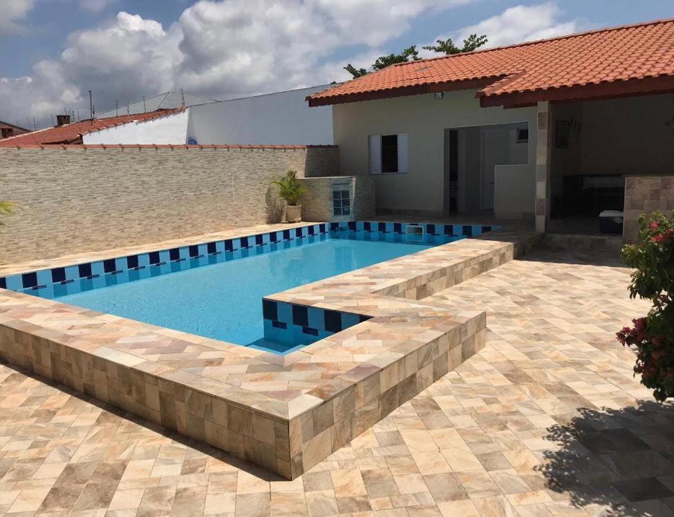  Confortável casa de praia em Peruíbe.