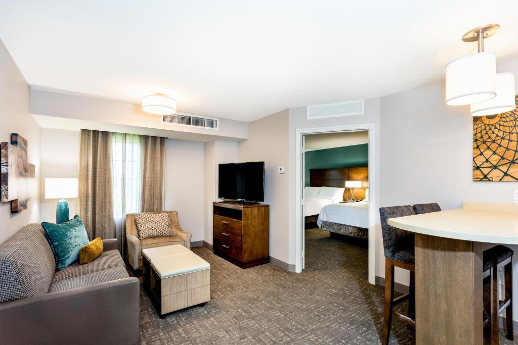 Staybridge Suites - Fort Lauderdale Airport - West, an IHG Hotel - 