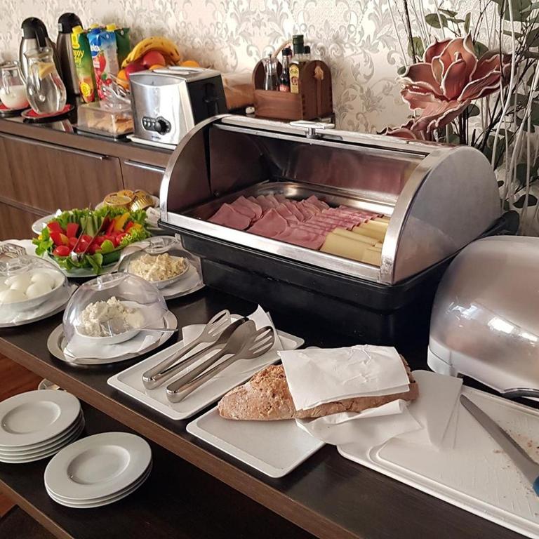 Jídlo v hotelu nebo okolí