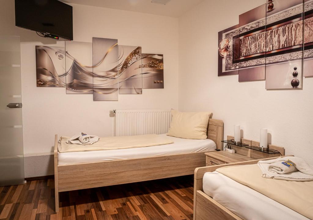 Hotel Bouzid - Laatzen - Resim 38