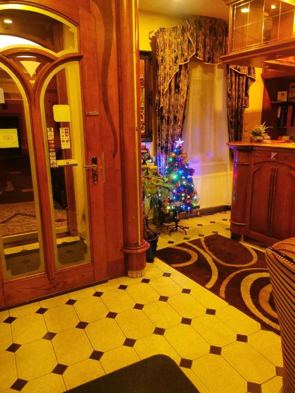 River Star Hotel - Resim 9