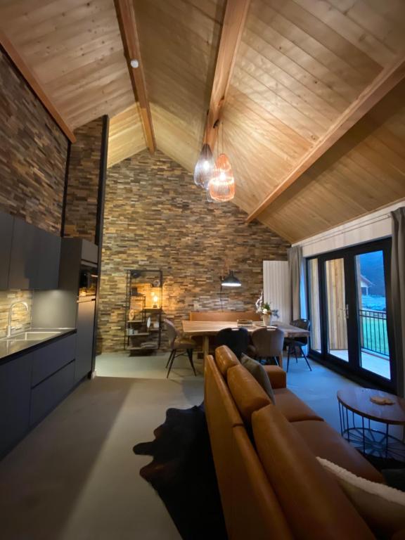 A seating area at Apartmentshaus Dual - 2