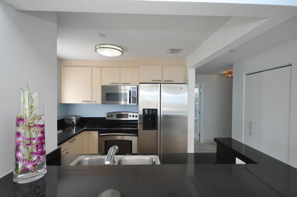 Dream Destinations at Ocean Place - Two-Bedroom Apartment With Ocean View