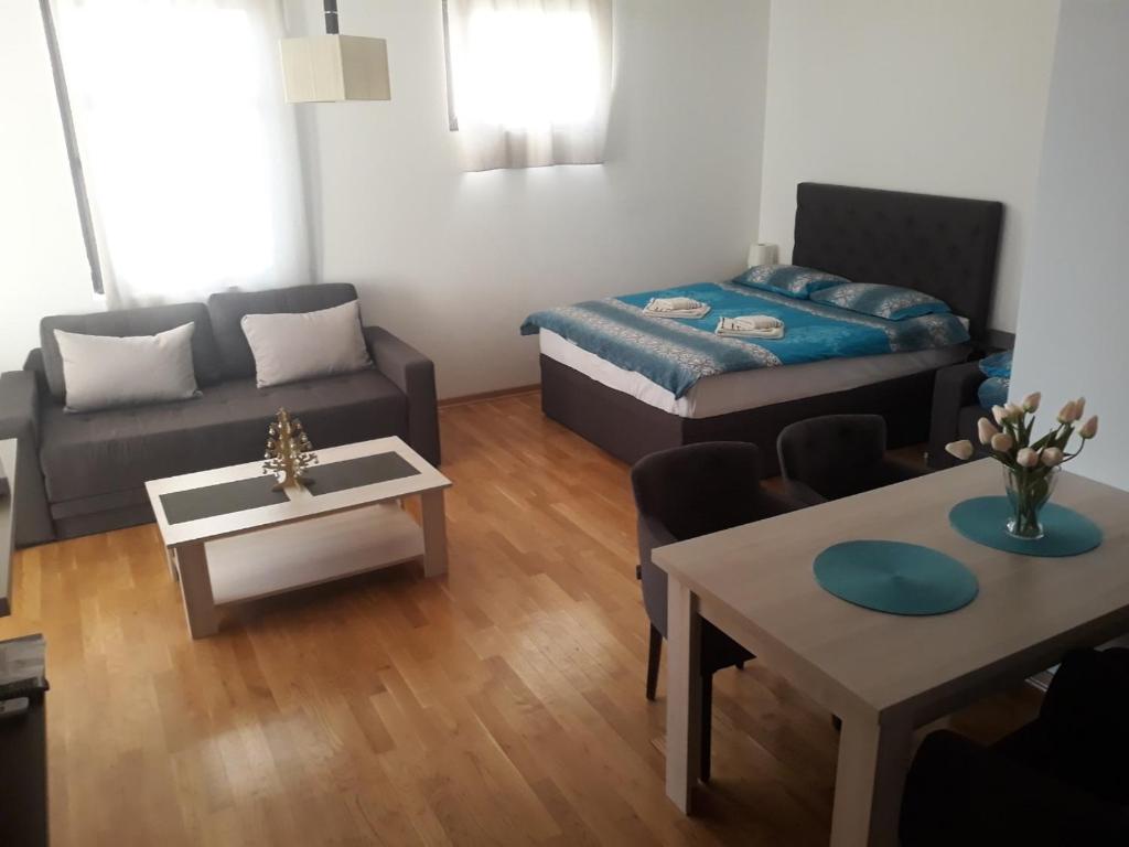 Dvori Apartments - Family Studio
