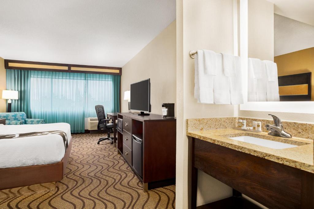 La Quinta Inn & Suites by Wyndham Richmond-Midlothian - King Room, Non-Smoking