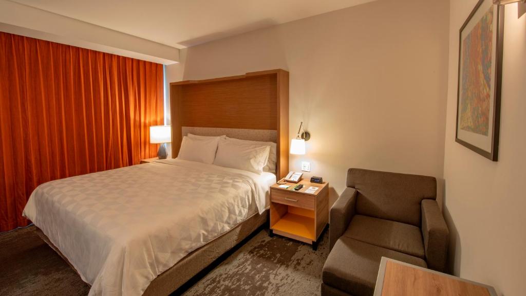 Holiday Inn & Suites - Merida La Isla by IHG - Standard King Room