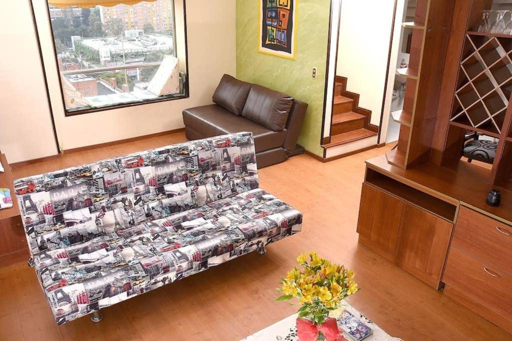 Zona de estar de Apartment: Corferias, Embajada, Airport, AGORA,G12