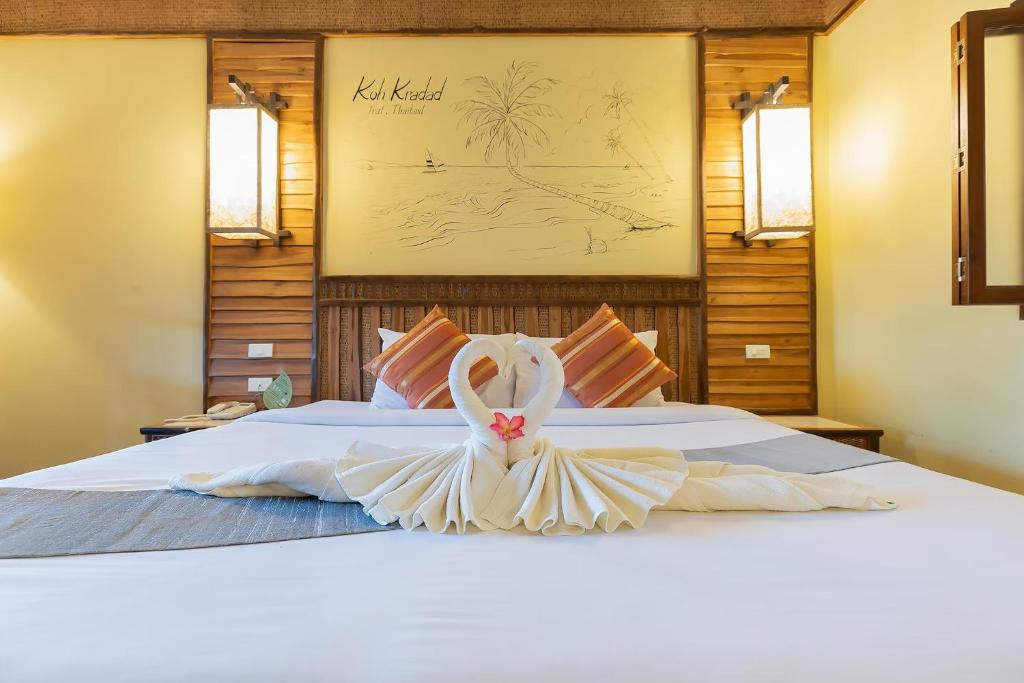 Postel nebo postele na pokoji v ubytování Banpu Resort Trat
