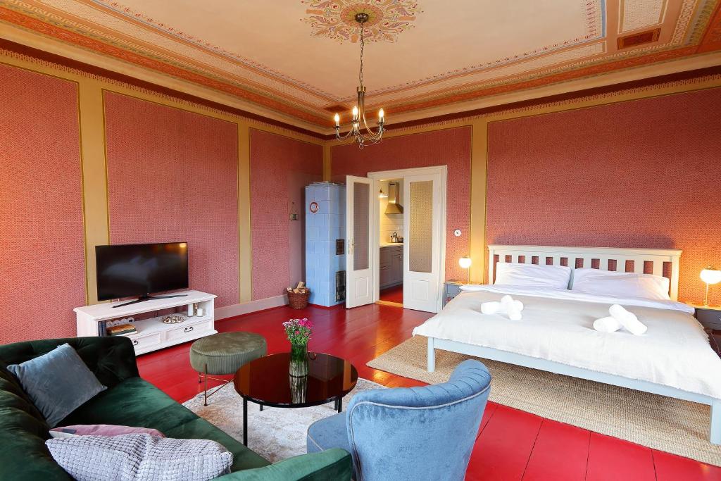 Telewizja i/lub zestaw kina domowego w obiekcie Lucerna - dům s duší Příbor