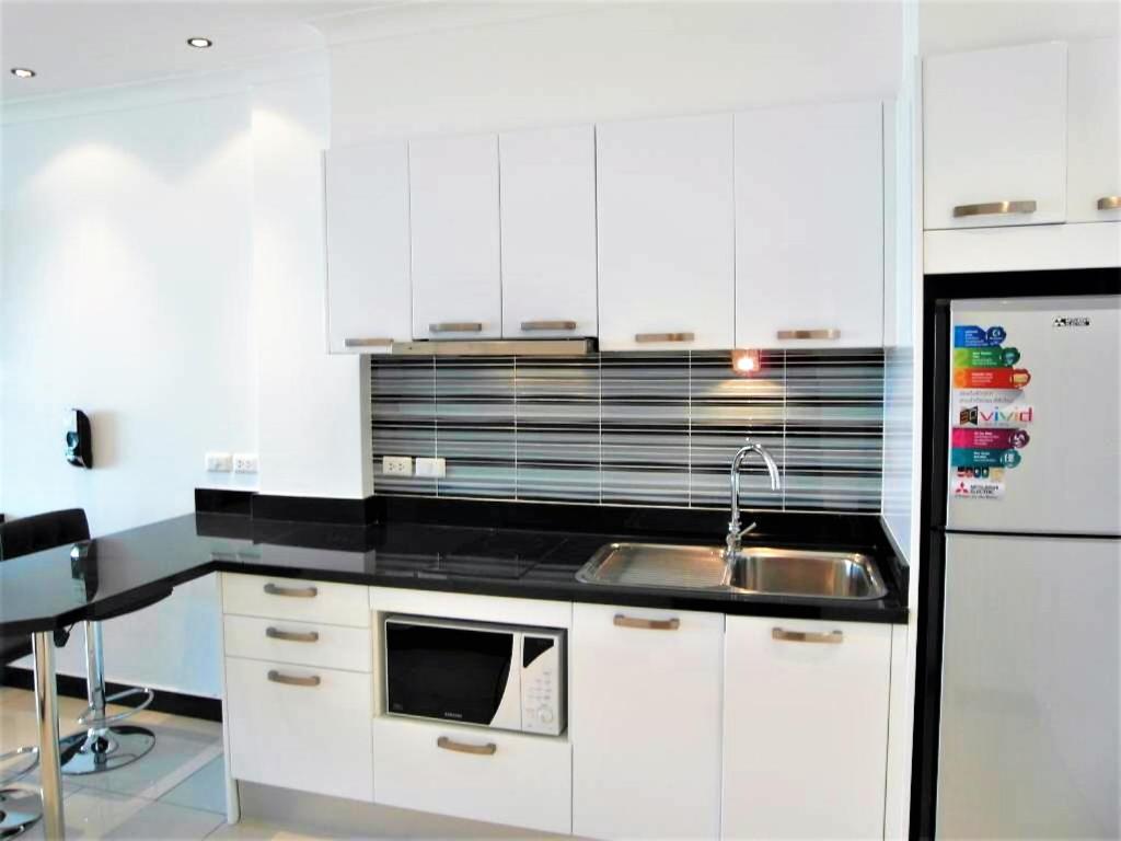 Fotografie z fotogalerie ubytování View Talay 8 Large studio apartment with sea view Pattaya v destinaci Jomtien pláž