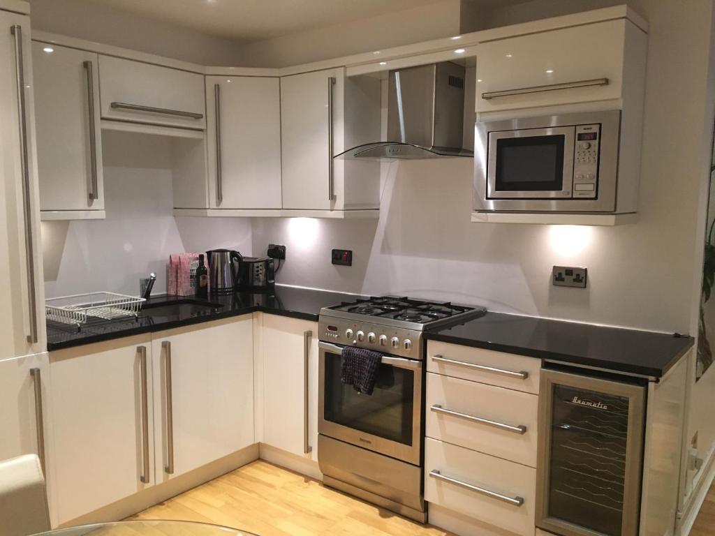 Laconic & Modern Apartment close to Canary Wharf