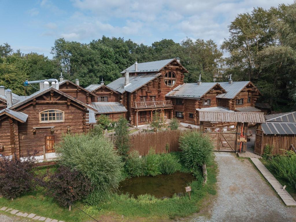 The building in which a szállodákat is located