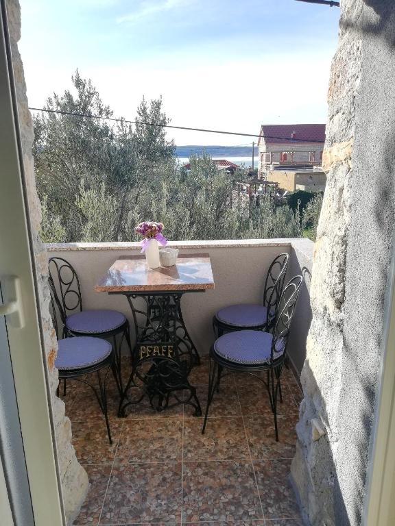 Balkón alebo terasa v ubytovaní Apartments Branko
