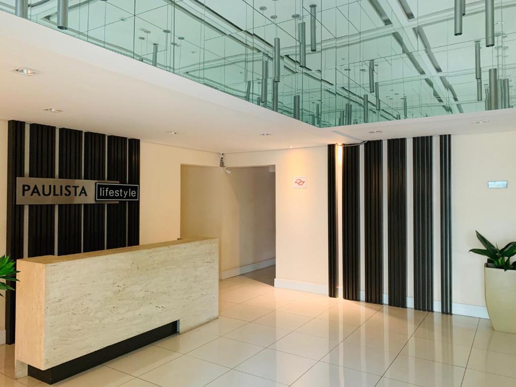  Apartamento a 200 metros da Paulista com AC