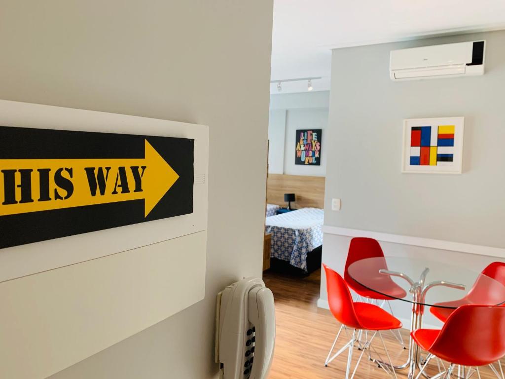  Apartamento a 200 metros da Paulista com AC