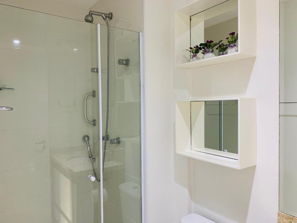  Apartamento a 200 metros da Paulista com AC
