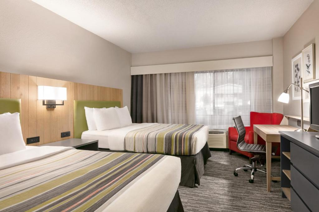 Country Inn & Suites by Radisson, Williamsburg East Busch Gardens , VA - Habitación Queen Con Dos Camas Queen