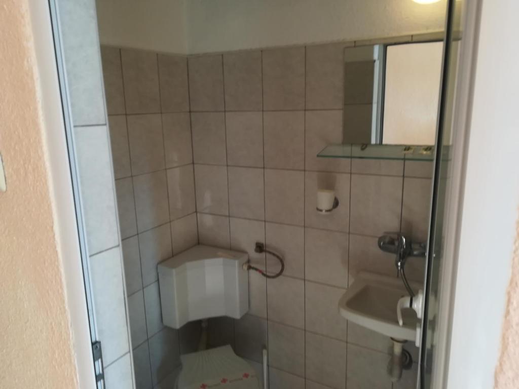 A bathroom at Guest House Terziiski