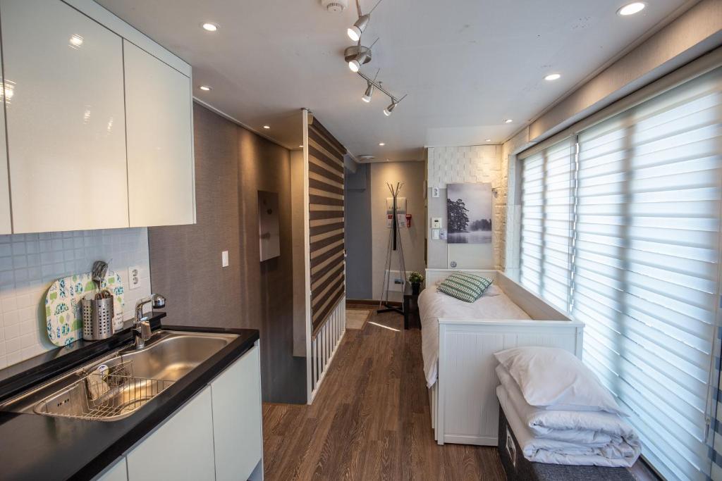 Myeongdong Artmonstay - Camera Familiare Con Terrazza
