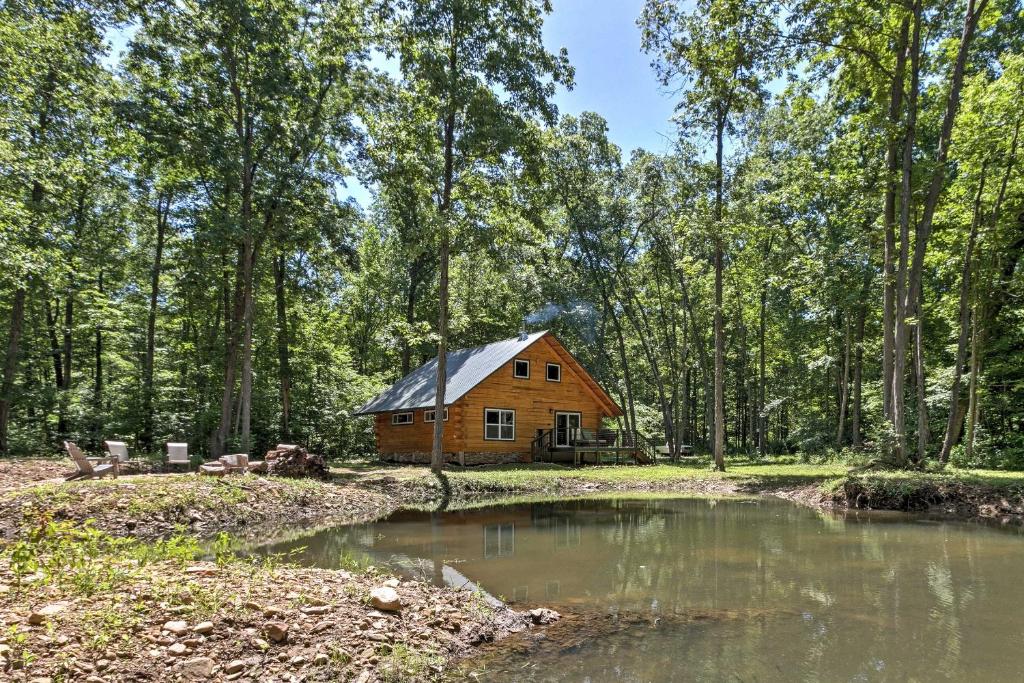 Lyndhurst Cabin on Farm with Pond and Stocked Stream!, Lyndhurst – Updated  2023 Prices
