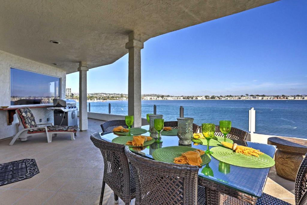 Photo inspiration: Luxury Beachfront Condos In San Diego Reference: Beachfront San Diego Condo With Patio On The Bay San