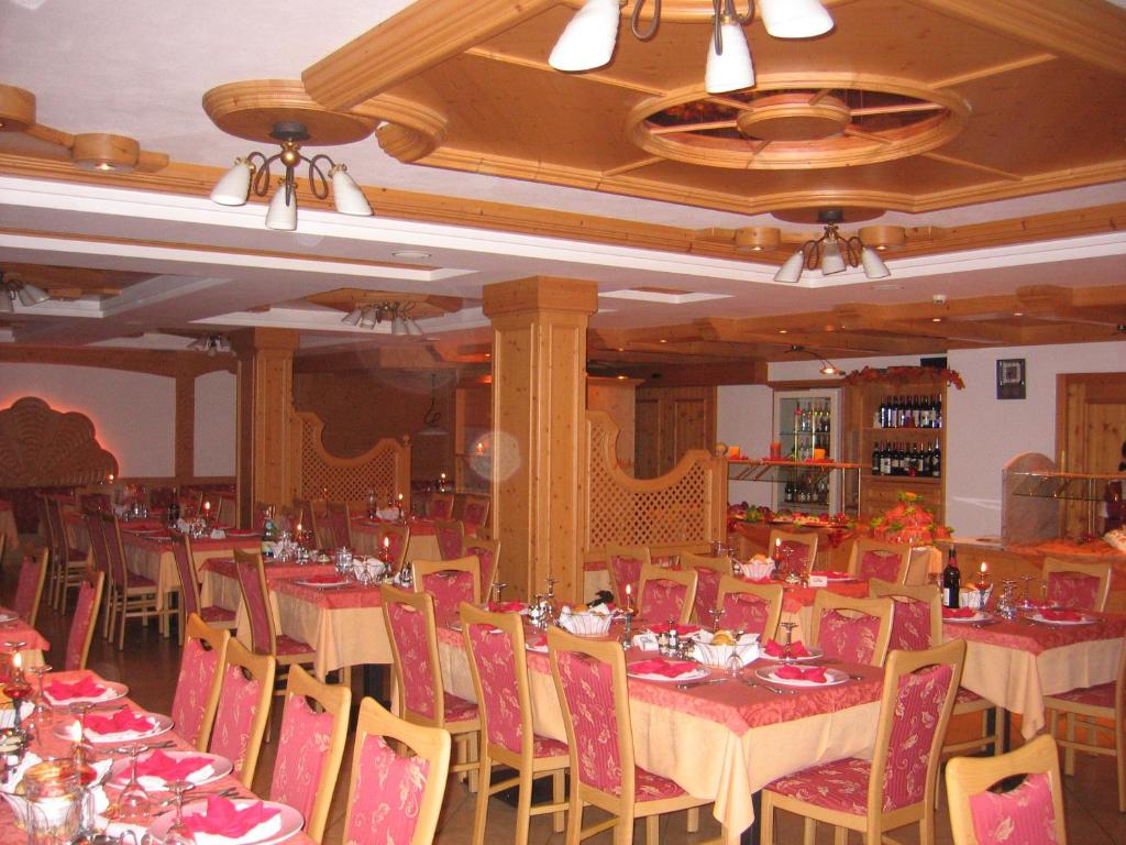 Zdjęcie z galerii obiektu Dolomiti Hotel Olimpia w Andole